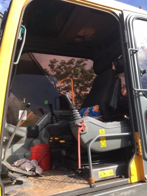 ขายด่วน แม็คโคร VOLVO EC210BLC รถปี2011 สภาพสวยพร้อมใช้งาน เครื่องปั้มดีเยี่ยม ไฟฟ้าสมบูรณ์ ภายในสวย แอร์เย็น ช่วงล่างเต็ม แอร์เย็น เอกสารใบแจ้งจำหน่าย สนใจโทรสอบถาม 093-0764943 ~~ 088-3223272 ขายด่วน แม็คโคร VOLVO EC210BLC รถปี2011 สภาพสวยพร้อมใช้งาน เครื่องปั้มดีเยี่ยม ไฟฟ้าสมบูรณ์ ภายในสวย แอร์เย็น ช่วงล่างเต็ม แอร์เย็น เอกสารใบแจ้งจำหน่าย สนใจโทรสอบถาม 093-0764943 ~~ 088-3223272