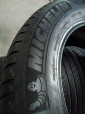 235/55R17  MICHELIN PLIMACY HP ชุด 4 เส้น  tel. 081-427-3941