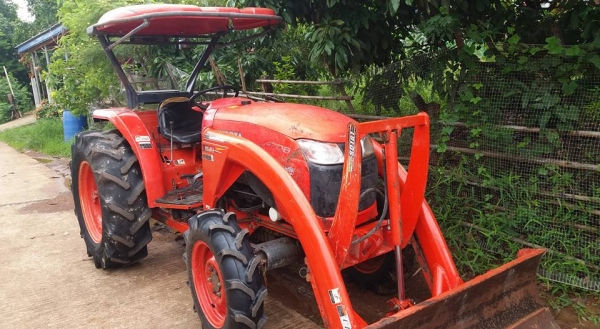 ขายนางฟ้า4708พร้อมใช้งานรถปี55ราคา350000ต่อรองได้เอกสารเล่มพร้อมมีหางสามตราช้างยางหน้าใหม่ยางหลังได้อีกหลายปีเครื่องดีไฮโดลิคไว เกียรไม่หอน ไม่ไกลส่งฟรีครับ 0828472388