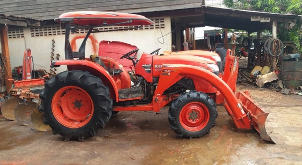 ขายนางฟ้า4708พร้อมใช้งานรถปี55ราคา350000ต่อรองได้เอกสารเล่มพร้อมมีหางสามตราช้างยางหน้าใหม่ยางหลังได้อีกหลายปีเครื่องดีไฮโดลิคไว เกียรไม่หอน ไม่ไกลส่งฟรีครับ 0828472388