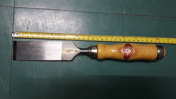 ขายสิ่วตราตาใหม่เก่าเก็บขนาด 1 1/2นิ้ว MADE IN GERMANY.สวยงาม