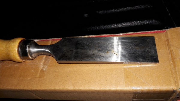 ขายสิ่วตราตาใหม่เก่าเก็บขนาด 1 1/2นิ้ว MADE IN GERMANY.สวยงาม