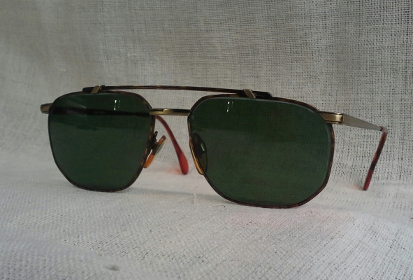 แว่นตาเบลเยี่ยมวินเทจ ยุค &#039;80s  หายาก!  โมเดลนักบินคานยาว  Vintage RUUD VAN DYKE BRUXELLES handmade in Belgium