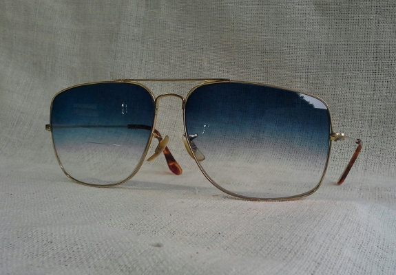 แว่นตาเลนส์สองชั้น &#039;กันแดด + สายตายาว&#039; อเมริกันวินเทจ ยุค &#039;80s  บิ๊กไซซ์!   Vintage B&amp;L RAY-BAN USA  ค่าสายตา +200