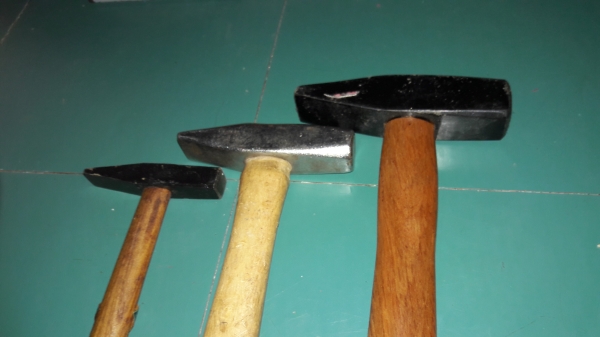 ขายค้อนชุด3ด้าม ตีกิ๊บค้อนเคาะ3ขนาด 500,300,100กรัม งานเก่าเก็บ