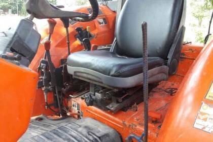 ขาย 375,000 บาท KUBOTA M7040 ปี 54 เครื่องดี เกียร์ดี (ใบมีดหน้า -หาง 7 ) ระบไฮโดรลิก หางไม่ตก สภาพพร้อมทำงาน เอกสารเล่มทะเบียน  รถอยู่ จ.นครพนม โทร&amp;ไอดีไลน์ 0610710295