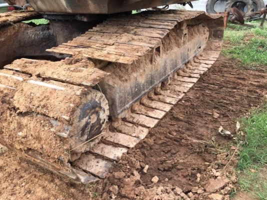 ขาย 315,000 บาท KOMATSU PC200-3  เครื่อง 6HE1-95 แรง ปั้มของ 200-5 แรง โช่ใหม่ 1 ข้าง เอวแน่น เอกสารชื่อขาย  รถอยู่ จ.ร้อยเอ็ด โทร&amp;ไอดีไลน์ 0610710295