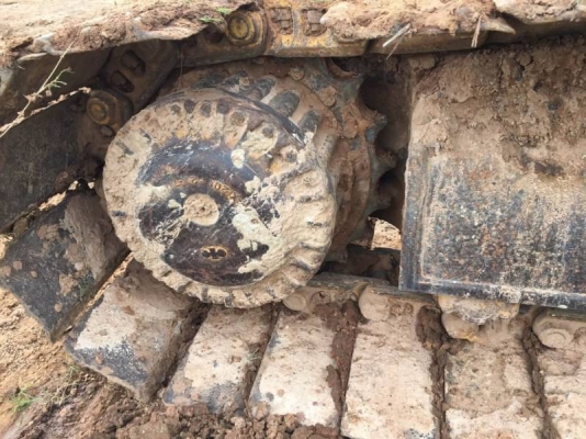 ขาย 315,000 บาท KOMATSU PC200-3  เครื่อง 6HE1-95 แรง ปั้มของ 200-5 แรง โช่ใหม่ 1 ข้าง เอวแน่น เอกสารชื่อขาย  รถอยู่ จ.ร้อยเอ็ด โทร&amp;ไอดีไลน์ 0610710295