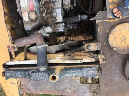 ขาย 315,000 บาท KOMATSU PC200-3  เครื่อง 6HE1-95 แรง ปั้มของ 200-5 แรง โช่ใหม่ 1 ข้าง เอวแน่น เอกสารชื่อขาย  รถอยู่ จ.ร้อยเอ็ด โทร&amp;ไอดีไลน์ 0610710295