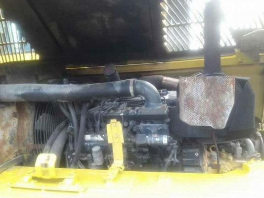 ขายKOMATSU  PC60-7  เก่าญี่ปุ่นแท้  สภาพสวย  มีผานหน้า  แทรคเหล็กหุ้มยาง  5,XXX  ชัาวโมง  ลองระบบกันได้ทุกวัน  โทร  089-3818694  ดวงนภา
