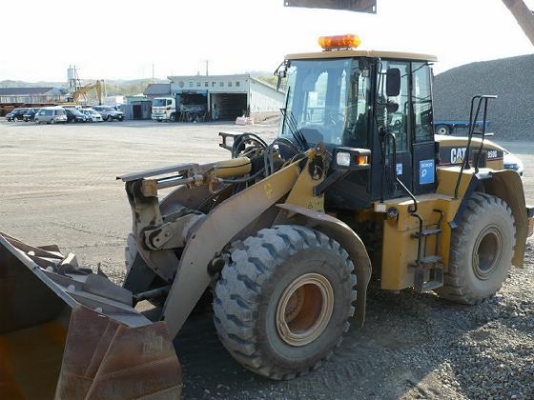 รถตักล้อยาง CAT 938 F