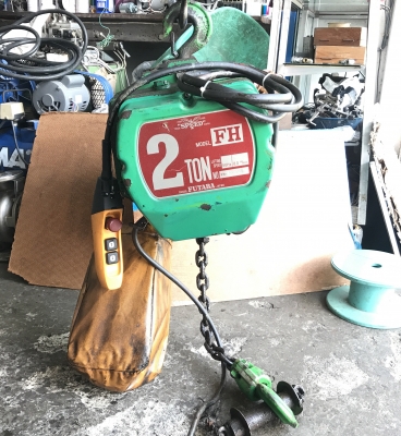 ขายรอกไฟฟ้า Speed Futaba 2ton. 380V made in Japan สภาพสวยมาก 2ทิศทาง อุปกรณ์ครบเดิมๆ พร้อมใช้งาน