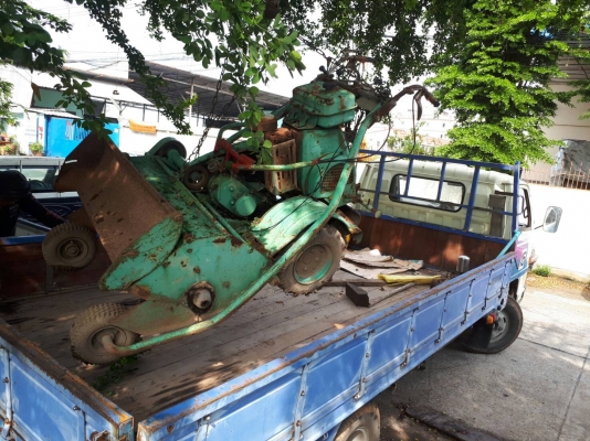 tractor-backhoe จัดส่ง เครื่องตัดหญ้า แบบใบตีตัว Y เก่าญี่ปุ่น ไปนครศรีธรรมราชครับ ขอบคุณครับ