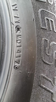 ขายยางป้ายแดงปี17 bridgestone dueler h/t 684ll 265/65r17 สนใจติดต่อร้าน ก.เจริญการยางครับ 081-3747940