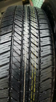 ขายยางป้ายแดงปี17 bridgestone dueler h/t 684ll 265/65r17 สนใจติดต่อร้าน ก.เจริญการยางครับ 081-3747940