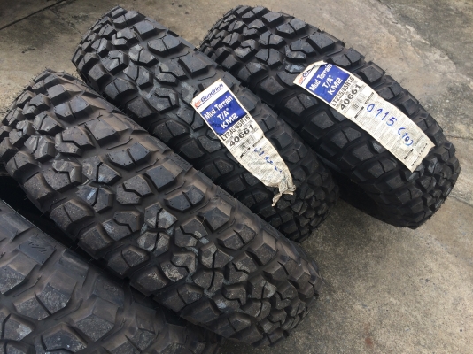 หน้าแคบ BF Goodrich Mud-Terrain KM2 235 85 16