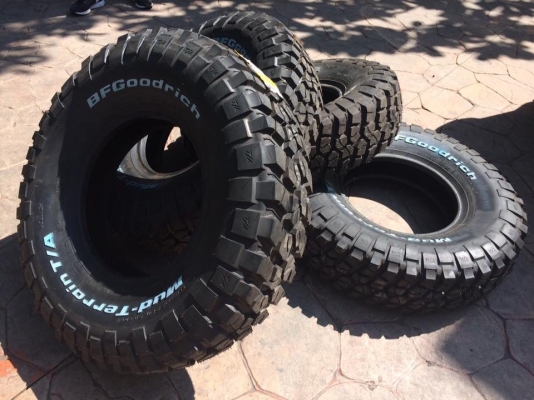 หน้าแคบ BF Goodrich Mud-Terrain KM2 235 85 16