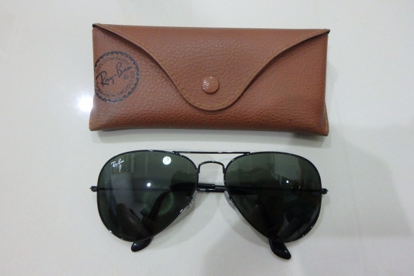 แว่นกันแดด RAYBAN กรอบดำ สีดำ RB3025 AVIATOR LARGE METAL L2823 58#14 135/3N ของแท้ สภาพใหม่ มีกล่อง ส่งฟรี