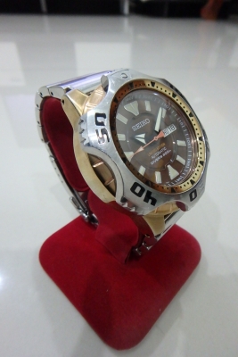 นาฬิกา Seiko Auto ระบบออโต้ ชาย รุ่น Divers 200M Limited Edition เดินปกติ ส่งฟรี