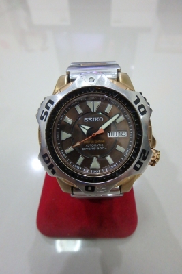 นาฬิกา Seiko Auto ระบบออโต้ ชาย รุ่น Divers 200M Limited Edition เดินปกติ ส่งฟรี
