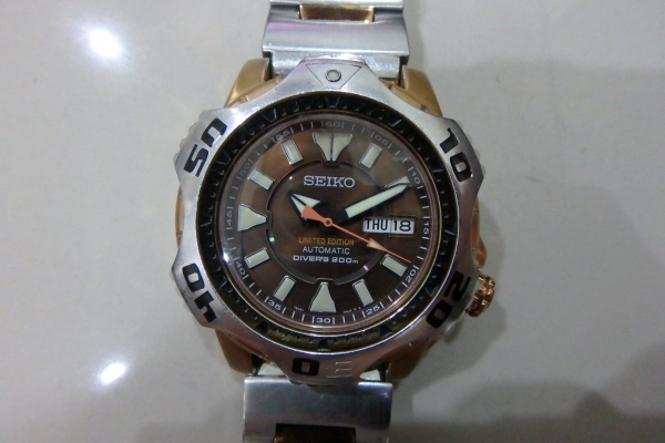นาฬิกา Seiko Auto ระบบออโต้ ชาย รุ่น Divers 200M Limited Edition เดินปกติ ส่งฟรี