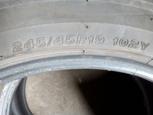 245/45R19  BRIDGESTONE POTENZA S-001 MADE IN POLAND ปี15 มี 2  เส้น  tel. 081-427-3941