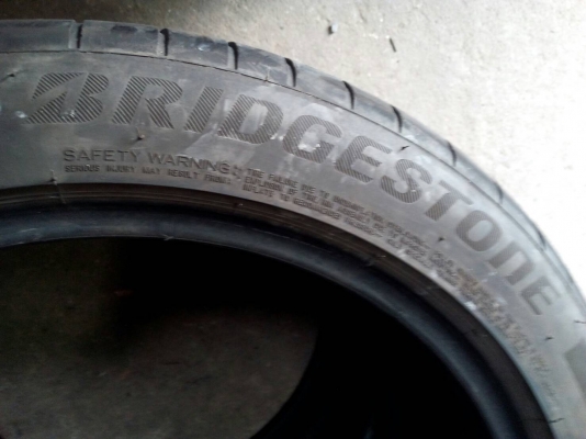 245/45R19  BRIDGESTONE POTENZA S-001 MADE IN POLAND ปี15 มี 2  เส้น  tel. 081-427-3941