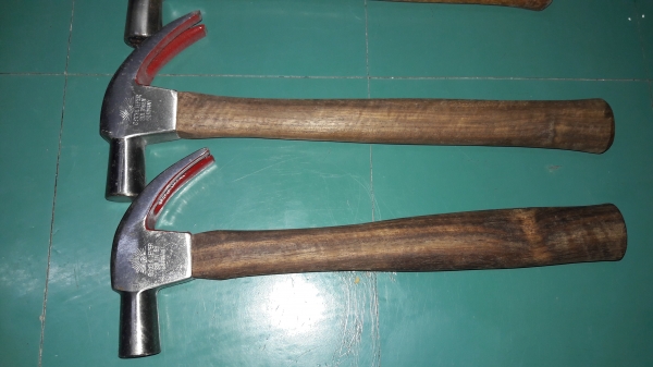 ขายค้อนตราตาขนาด16oz.งานใหม่ด้ามไม้สวยงาม