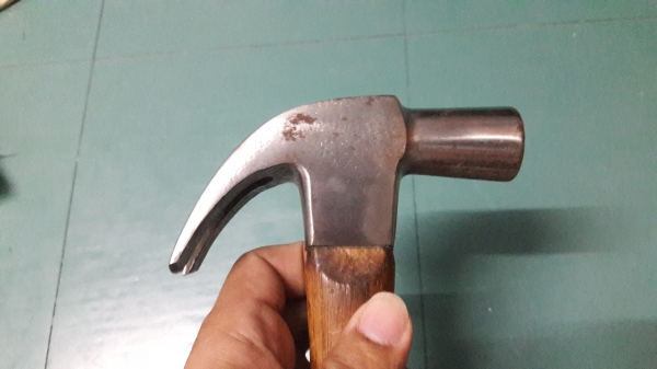 ขายค้อนเก่าSTANLEY 16oz. Made in England.ด้ามไม้ มือสองสภาพดี