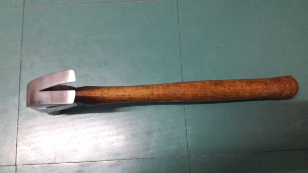 ขายค้อนเก่าSTANLEY 16oz. Made in England.ด้ามไม้ มือสองสภาพดี