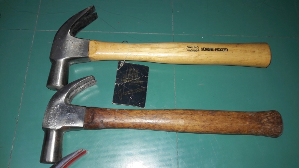 ขายค้อนเก่าSTANLEY 16oz. Made in England.ด้ามไม้ มือสองสภาพดี