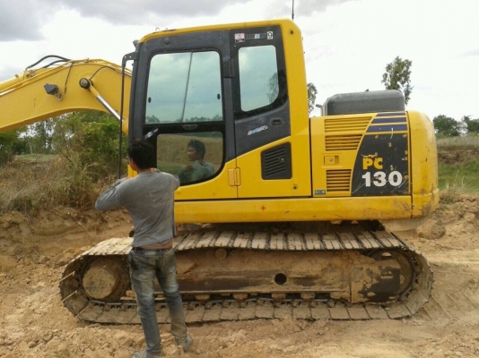 แบคโฮ KOMATSU PC130 มีเล่มทะเบียน ชั่วโมงการทำงาน 5,000กว่าชั่วโมง