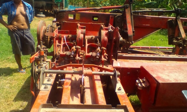 รถอัดฟางยีห้อ KMT 1600 S พร้อมใช้ ราคา เบาฯฯ 85000 บาท วันทูคอล 098 668-3479 dtac 094 283-9369 สิทธิ์คับ รถอัดฟางยีห้อ KMT 1600 S พร้อมใช้ ราคา เบาฯฯ 85000 บาท วันทูคอล 098 668-3479 dtac 094 283-9369 สิทธิ์คับ