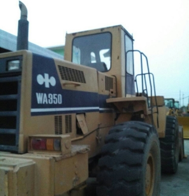 รถตัก KOMATSU WA350-1 สภาพพร้อมใช้งาน(ราคาย่อมเยาว์)