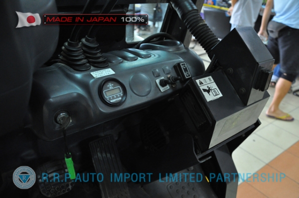 ขายรถโฟล์คลิฟท์มือสอง KOMATSU รุ่น FG25LT-15-571613 นำเข้าจากประเทศญี่ปุ่น 100\% ไม่เคยใช้งานในไทย