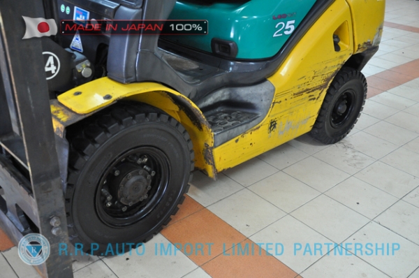 ขายรถโฟล์คลิฟท์มือสอง KOMATSU รุ่น FG25LT-15-571613 นำเข้าจากประเทศญี่ปุ่น 100\% ไม่เคยใช้งานในไทย