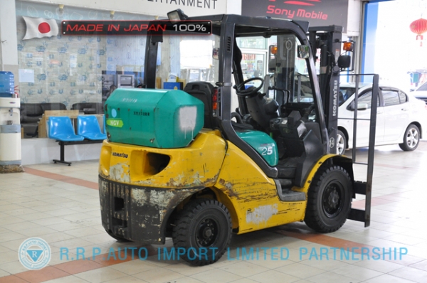 ขายรถโฟล์คลิฟท์มือสอง KOMATSU รุ่น FG25LT-15-571613 นำเข้าจากประเทศญี่ปุ่น 100\% ไม่เคยใช้งานในไทย