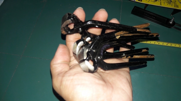 ขายคีมตัดลวดตราเพชรแพ็ค4ตัว ขนาด5นิ้วงานใหม่เก่าเก็บ