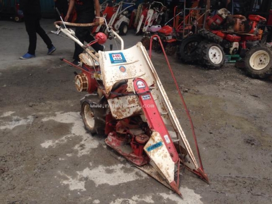 พิเศษราคา14,000 บาท รถเกี่ยวข้าวเดินตาม KUBOTA รุ่น HE30A รหัสสินค้า 50103019 ติดต่อ 081-8283376  www.nihonmono.com