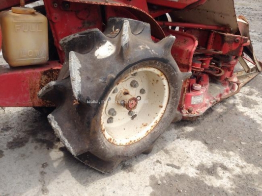 พิเศษราคา14,000 บาท รถเกี่ยวข้าวเดินตาม KUBOTA รุ่น HE30A รหัสสินค้า 50103019 ติดต่อ 081-8283376  www.nihonmono.com