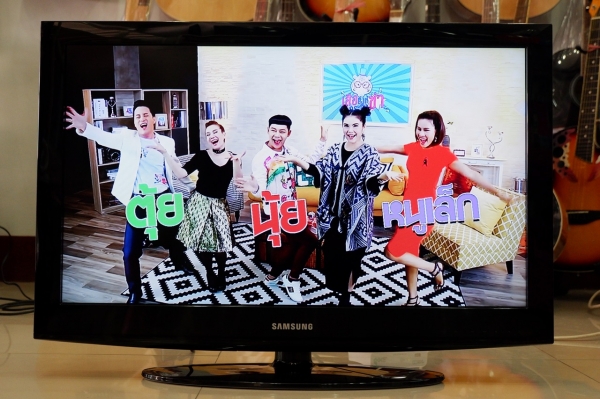 LCD TV Samsung 32 นิ้ว รุ่น LA32E420E2R มือสอง สภาพดี มีรีโมท