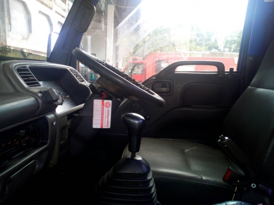 รถอีซูซู 6 ล้อ ( ไม่ดั้ม ) NPR 130 แรงม้า. ปี 45. สนใจติดต่อ 081 - 6079515