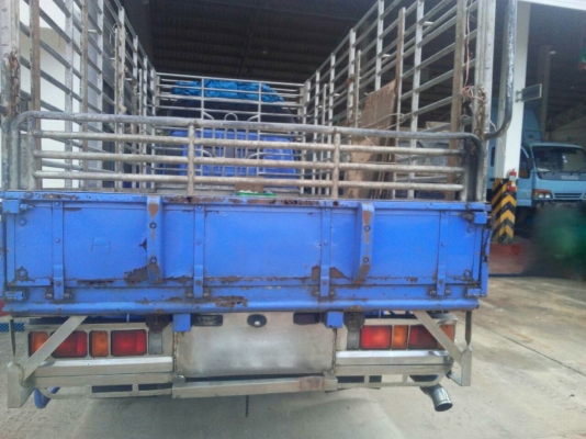 รถอีซูซู 6 ล้อ ( ไม่ดั้ม ) NPR 130 แรงม้า. ปี 45. สนใจติดต่อ 081 - 6079515 รถอีซูซู 6 ล้อ ( ไม่ดั้ม ) NPR 130 แรงม้า. ปี 45. สนใจติดต่อ 081 - 6079515