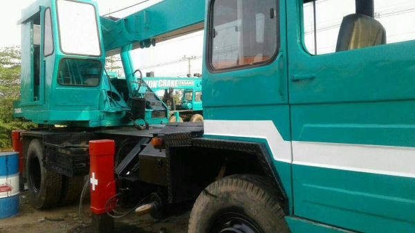 ขายรถเครน 6 ล้อ KATO พร้อมใช้งาน 11 ตัน บูมยื่นได้ 18 เมตร
