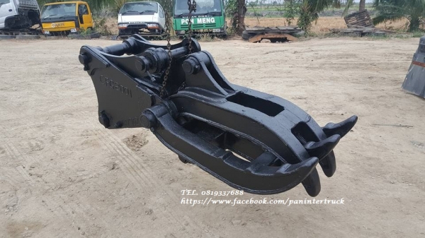 FROM JAPANตัวคีบปากหนีบไม้ GRAPPLE-YUTANI**สำหรับรถขุดไซค์ 200 /สวมบูทสลัก 80 มิล/ ราคาเพียง 38,500 บาท สนใจติดต่อ 0819337688