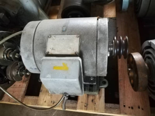 2500 บ. ส่งฟรี083-2000058  LINE ID: line832923 มอเตอร์ขนาด 2 แรงม้า ยี่ห้อ mitsubishi โครงสร้างเหล็กแข็งแรงกันความชื้น ใช้ไฟ 220 V. 3เฟส รอบ1450รอบ/นาที(ต่อใช้งานเฟสเดียวบ้านเราได้)