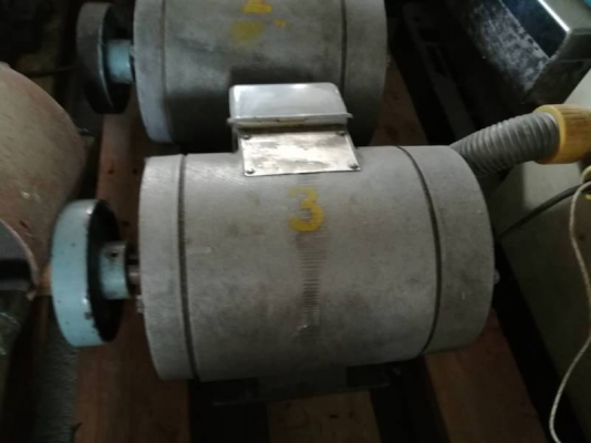 2500 บ. ส่งฟรี083-2000058  LINE ID: line832923 มอเตอร์ขนาด 2 แรงม้า ยี่ห้อ mitsubishi โครงสร้างเหล็กแข็งแรงกันความชื้น ใช้ไฟ 220 V. 3เฟส รอบ1450รอบ/นาที(ต่อใช้งานเฟสเดียวบ้านเราได้)