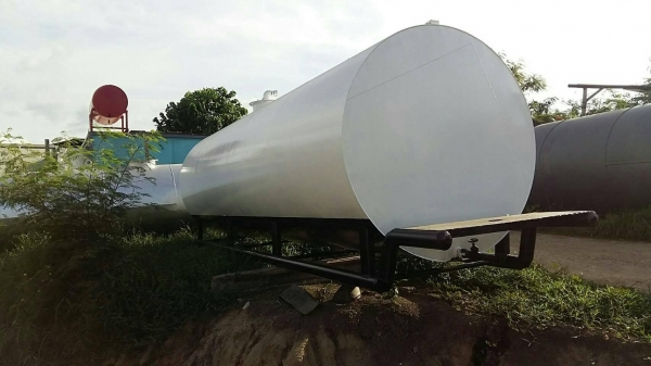 ถังน้ำมันสวยๆพร้อมส่งครับ แค่โทรสั่ง จัดส่งถึงที่ ราคาตามตกลงครับ