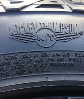 ขายยาง MICKEY THOMPSON ATZp3 ขนาด 285/55/20 สวยๆ