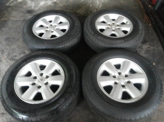ขายแม๊กซ์+ยางมิชลิตขนาด 265/65-17 ราคา 8,500 บาท
